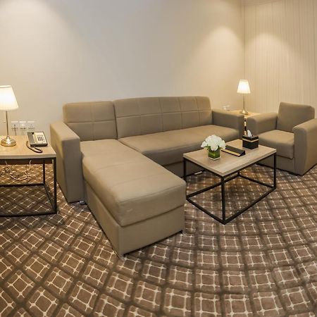 Burj Alhayat Hotel Suites Olaya Riyadh Bagian luar foto