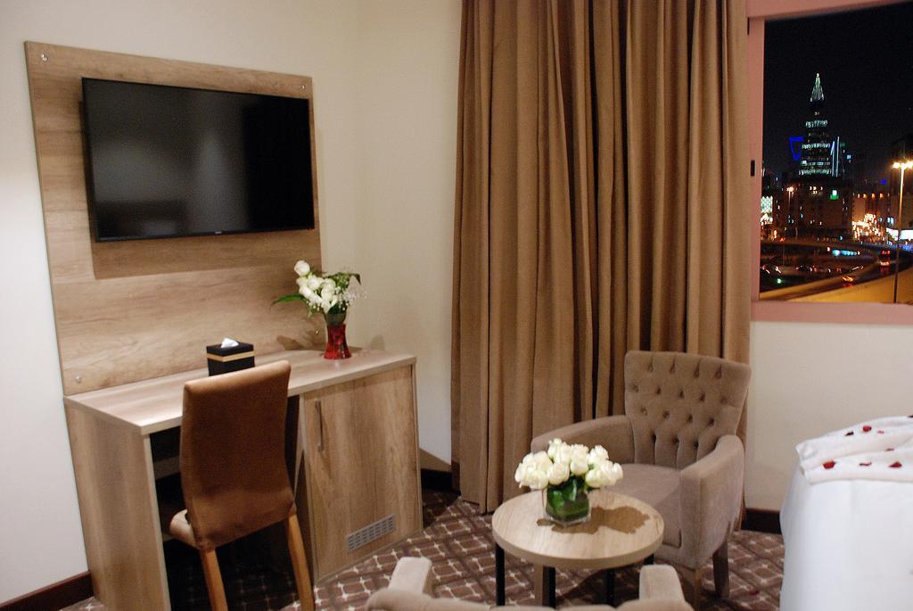 Burj Alhayat Hotel Suites Olaya Riyadh Bagian luar foto
