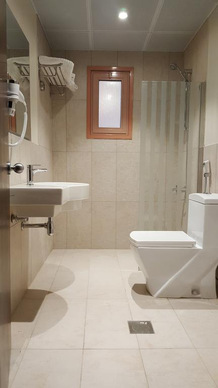 Burj Alhayat Hotel Suites Olaya Riyadh Bagian luar foto