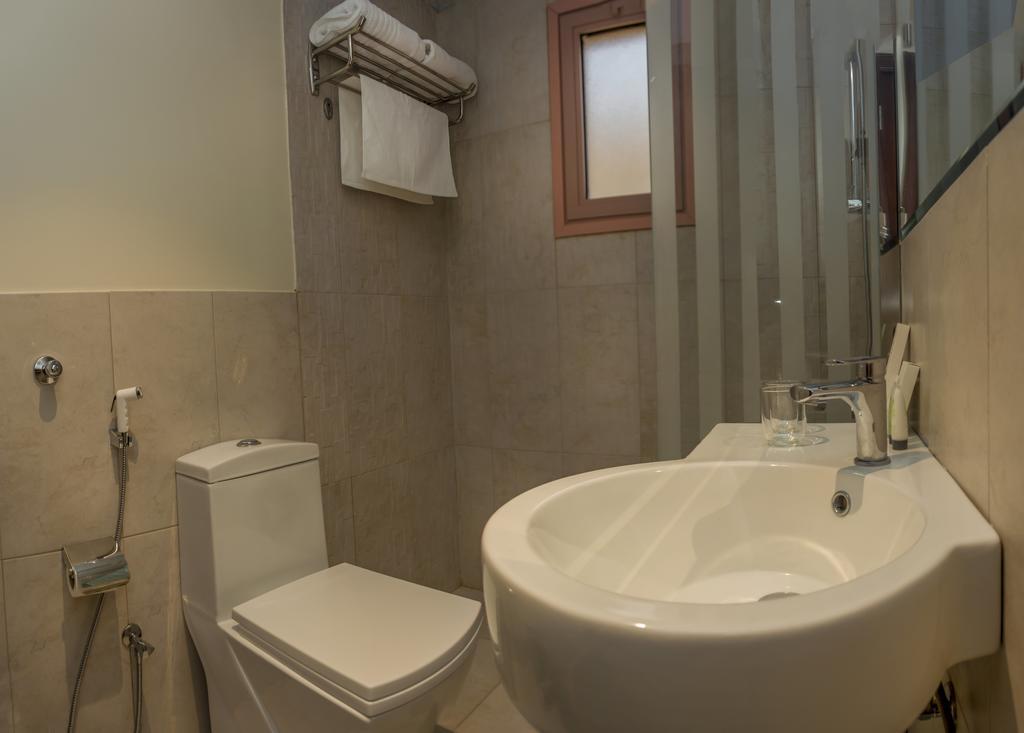Burj Alhayat Hotel Suites Olaya Riyadh Bagian luar foto