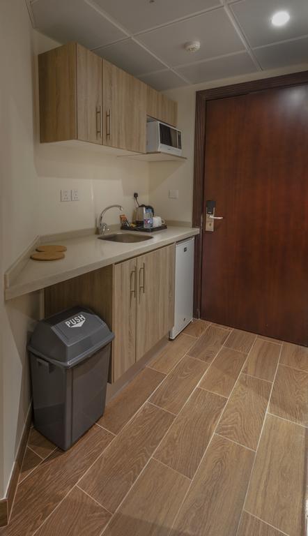 Burj Alhayat Hotel Suites Olaya Riyadh Bagian luar foto